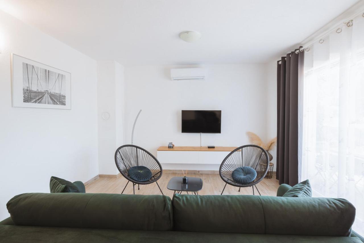 Apartments Marusic Makarska Exterior photo