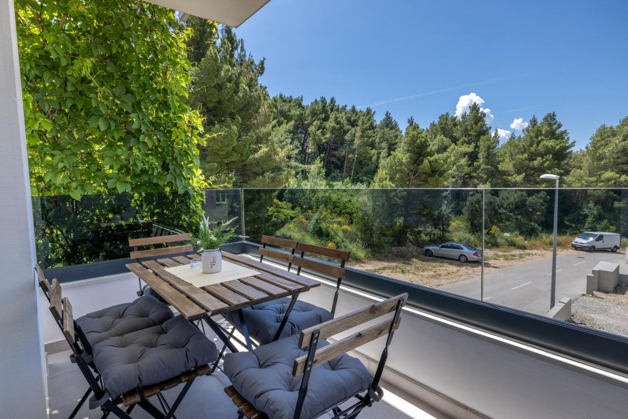 Apartments Marusic Makarska Room photo